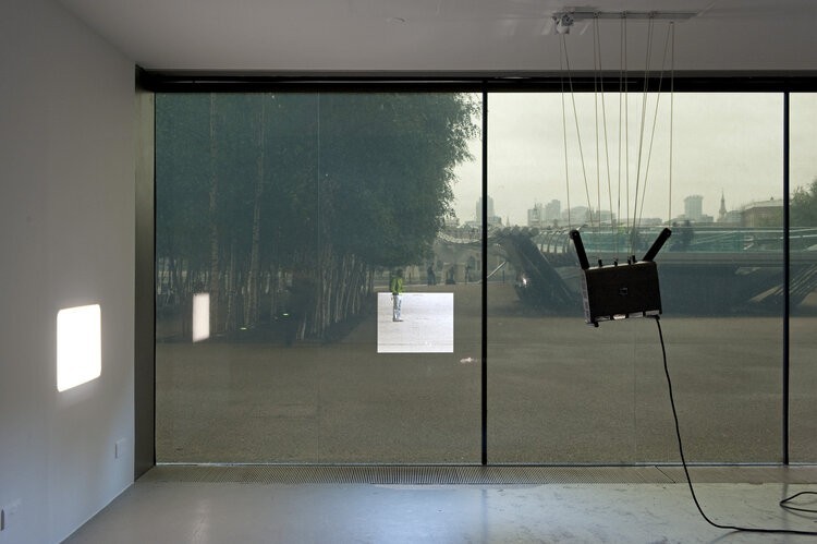 Stating the Real Sublime (2009), 16mm film, modified projector, 2:30 min loop. Installation view at Tate London, 2010. © Rosa Barba. Courtesy the artist
